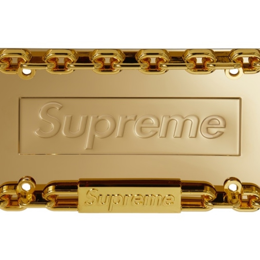 Suprememe license plate